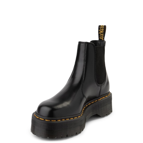 Dr. Martens Shoes - BNWOT Dr. martens 2976 quad platform Chelsea boot